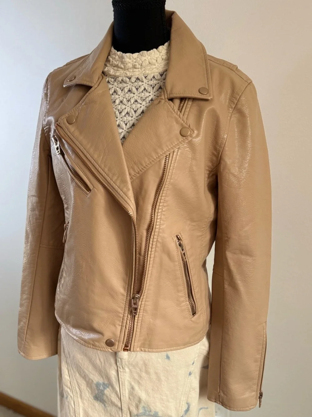 Blank NYC Tan Faux Leather Moto Jacket Women’s Medium Cropped Biker